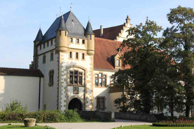 Jagsthausen Schloss.jpg